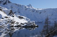 Salita novenbrina ai Laghi Gemelli già imbiancati dalla prima neve  - FOTOGALLERY